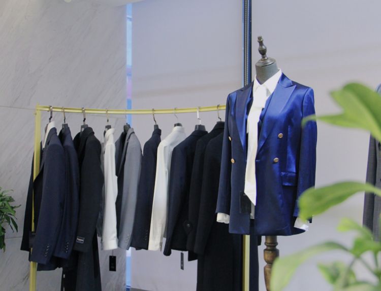 成都宏冠服饰有限公司产品10